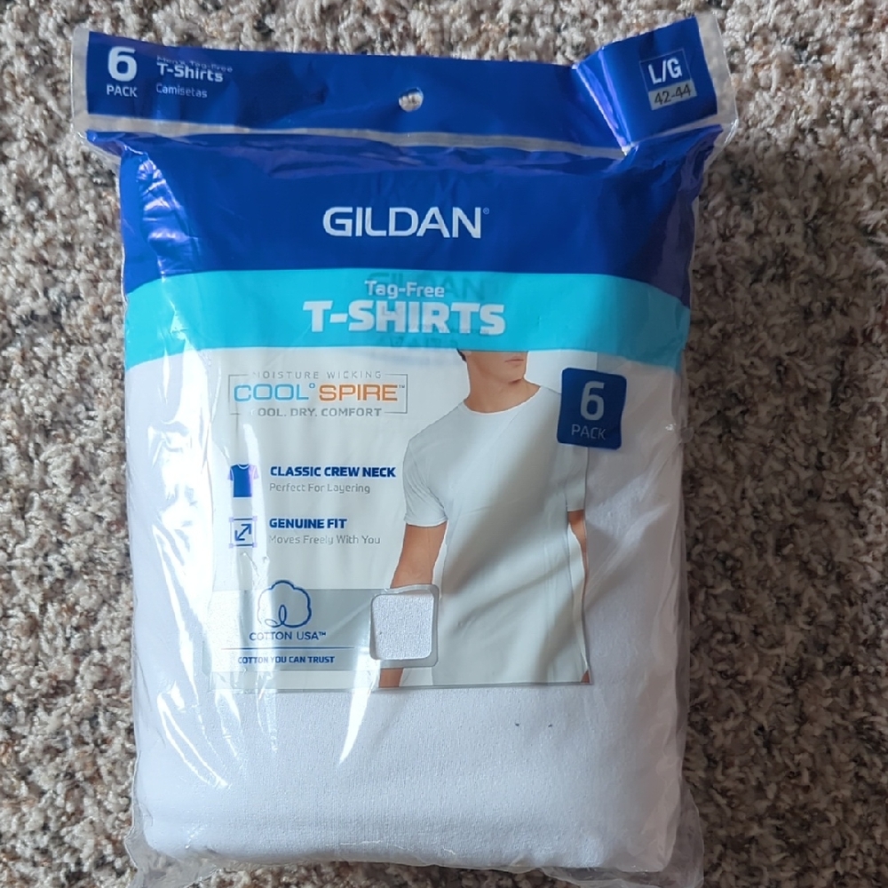 NWT Gildan Tag-free T-shirts 6pack